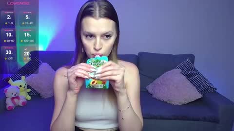 Snapshot of lina_bush chatting on 01.16.25 lina_bush online show from 01.16.25