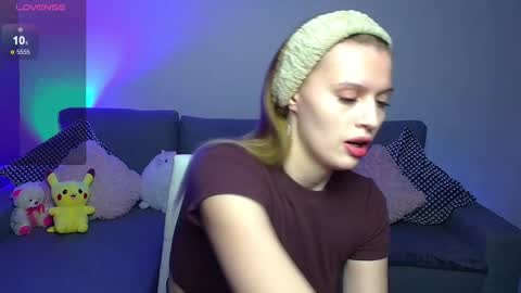 Snapshot of lina_bush chatting on 01.22.25 lina_bush online show from 01.22.25