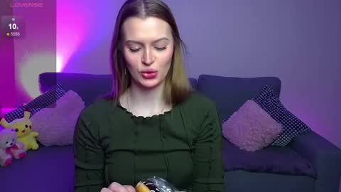 Snapshot of lina_bush chatting on 01.29.25 lina_bush online show from 01.29.25