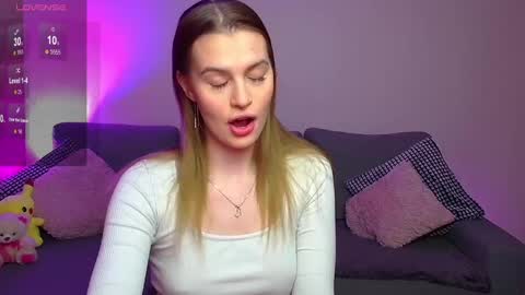 Snapshot of lina_bush chatting on 02.02.25 lina_bush online show from 02.02.25