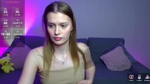 Snapshot of lina_bush chatting on 02.10.25 lina_bush online show from 02.10.25