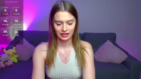 Snapshot of lina_bush chatting on 02.11.25 lina_bush online show from 02.11.25