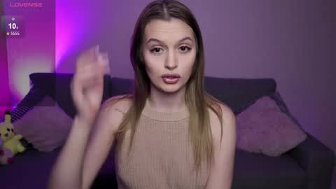 Snapshot of lina_bush chatting on 02.21.25 lina_bush online show from 02.21.25