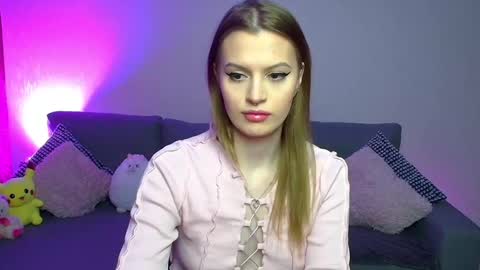 Snapshot of lina_bush chatting on 02.27.25 lina_bush online show from 02.27.25