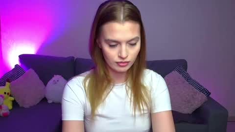 Snapshot of lina_bush chatting on 03.04.25 lina_bush online show from 03.04.25