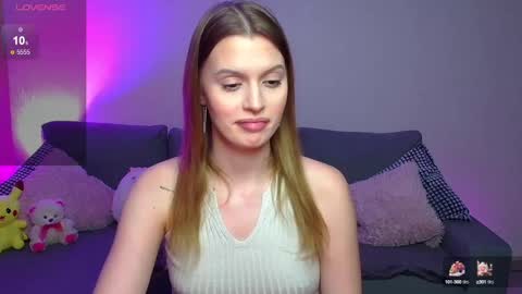 Snapshot of lina_bush chatting on 03.10.25 lina_bush online show from 03.10.25