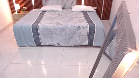 Lina online show from 09.17.25