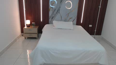 Lina online show from 09.21.25