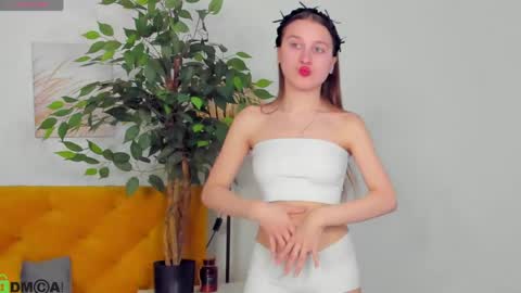 lina_massey online show from 04.14.26