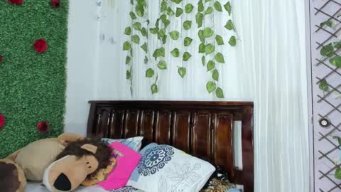 Snapshot of lina_paola chatting on 03.08.25 paola online show from 03.08.25