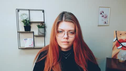 Snapshot of lina_ri chatting on 10.23.25 lina_ri online show from 10.23.25