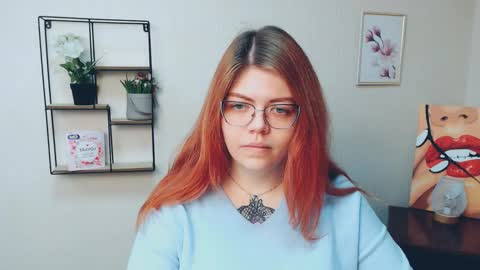 Snapshot of lina_ri chatting on 10.29.25 lina_ri online show from 10.29.25