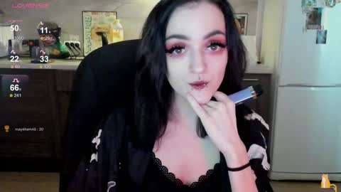 Lina 3  1715622743 online show from 09.18.25