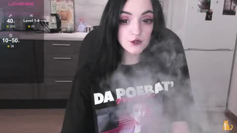 Lina 3  1715622743 online show from 12.17.25