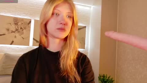 Lina online show from 04.22.26