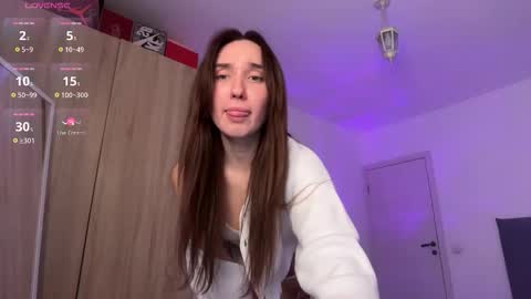 Lina online show from 11.05.25