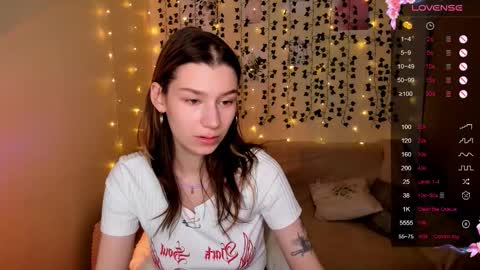 Snapshot of linablossom chatting on 11.06.25 Lina online show from 11.06.25