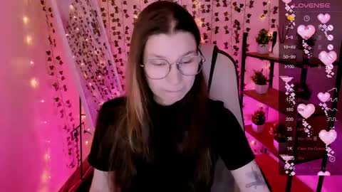 Snapshot of linablossom chatting on 04.20.26 Lina online show from 04.20.26