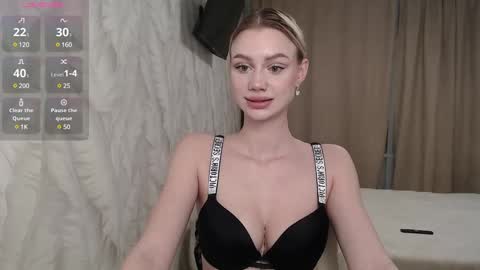 Snapshot of linacute52 chatting on 02.11.25 linacute52 online show from 02.11.25