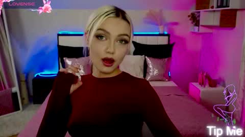 I am Lina online show from 11.22.25