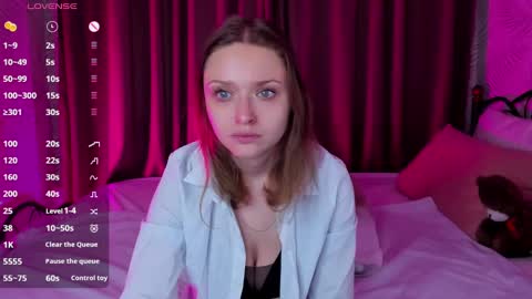 Snapshot of linda__bryant chatting on 12.08.24 Linda GMT2 Mon Tu Fri Sa Su 0300am-1000 am online show from 12.08.24