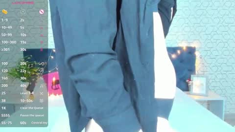 Snapshot of linda__bryant chatting on 01.31.25 Linda GMT2 Mon Tu Fri Sa Su 0300am-1000 am online show from 01.31.25