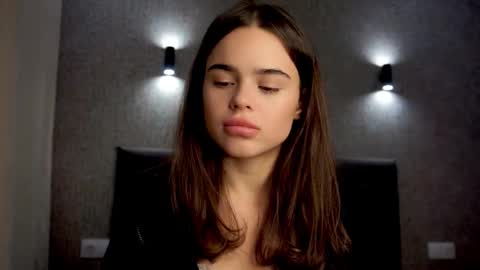 Snapshot of linda_clarsss chatting on 10.27.25 Linda online show from 10.27.25