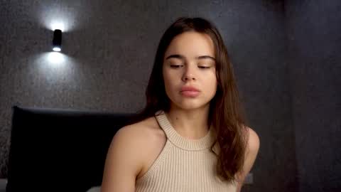 Snapshot of linda_clarsss chatting on 10.29.25 Linda online show from 10.29.25