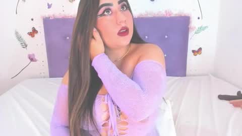 Linda  online show from 10.15.25