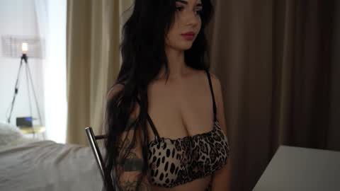 Snapshot of linda_warners chatting on 10.06.25 Call me Linda online show from 10.06.25