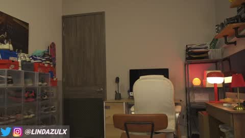 Nia  online show from 10.18.25