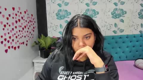    online show from 02.01.25