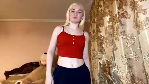 Luna online show from 11.22.25