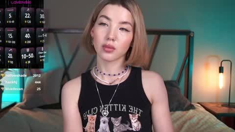 Snapshot of lindathacker chatting on 01.29.25 your Linda is back online show from 01.29.25
