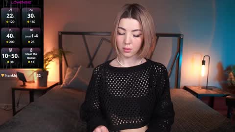 Snapshot of lindathacker chatting on 02.04.25 your Linda is back online show from 02.04.25