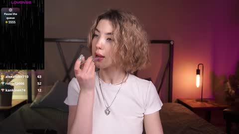 Snapshot of lindathacker chatting on 02.05.25 your Linda is back online show from 02.05.25