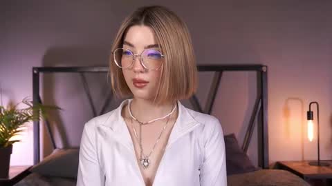 Snapshot of lindathacker chatting on 02.10.25 your Linda is back online show from 02.10.25