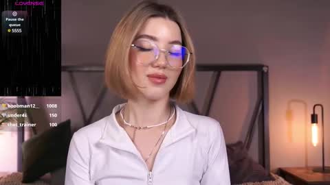 Snapshot of lindathacker chatting on 02.11.25 your Linda is back online show from 02.11.25