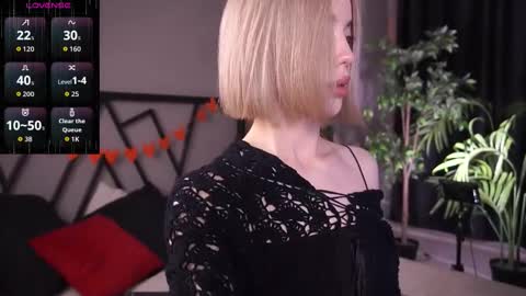 Snapshot of lindathacker chatting on 09.15.25 your Linda is back online show from 09.15.25