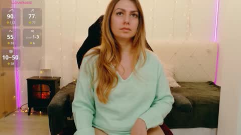 Snapshot of lindawhite_ chatting on 02.05.26 Linda -- online show from 02.05.26