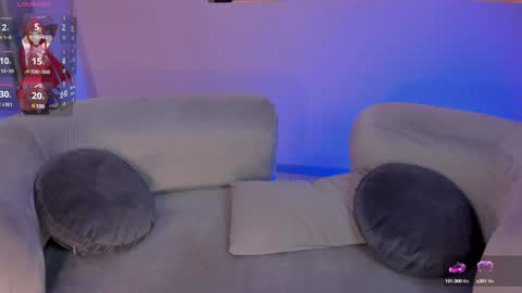 Snapshot of lindseycox chatting on 12.14.24 Lin online show from 12.14.24