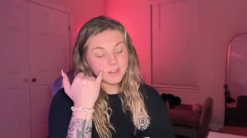 Lindseyluxe online show from 07.09.26