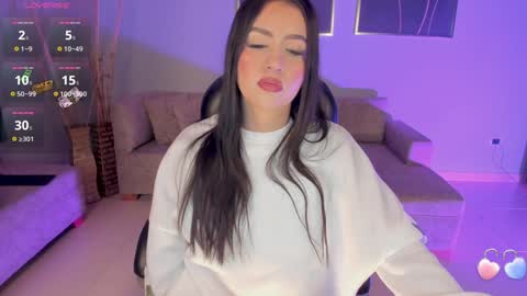 Lindsey Moss online show from 12.23.24