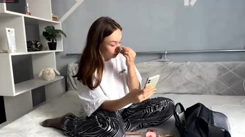 Kate online show from 10.03.25