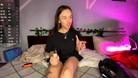 Kate online show from 11.21.25