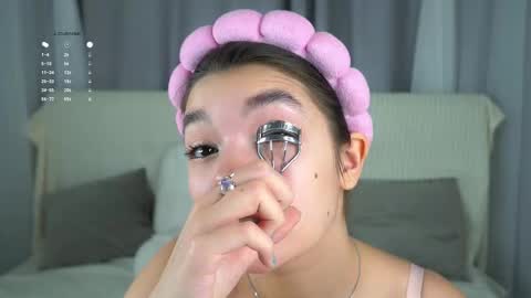 Snapshot of linettedennett chatting on 10.24.25 Kate online show from 10.24.25