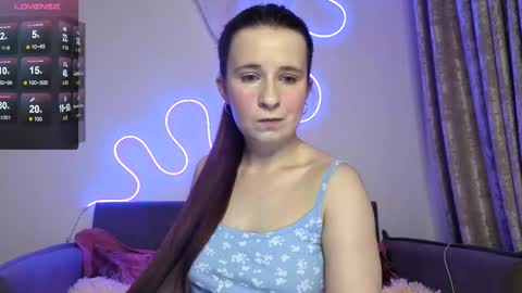 Snapshot of linnsweety chatting on 11.05.25 linnsweety online show from 11.05.25