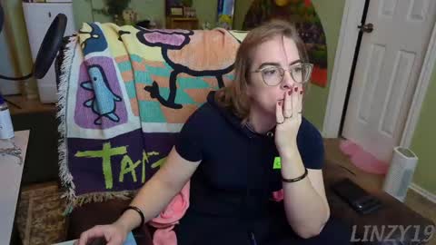 Linzy19 online show from 02.16.25