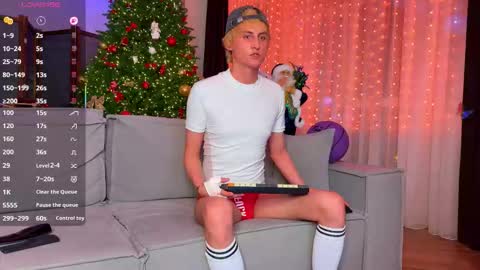 Snapshot of lionbitchkovsky chatting on 01.15.26 lionbitchkovsky online show from 01.15.26