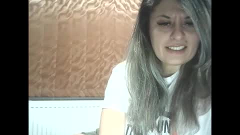 lionessmom online show from 11.29.25